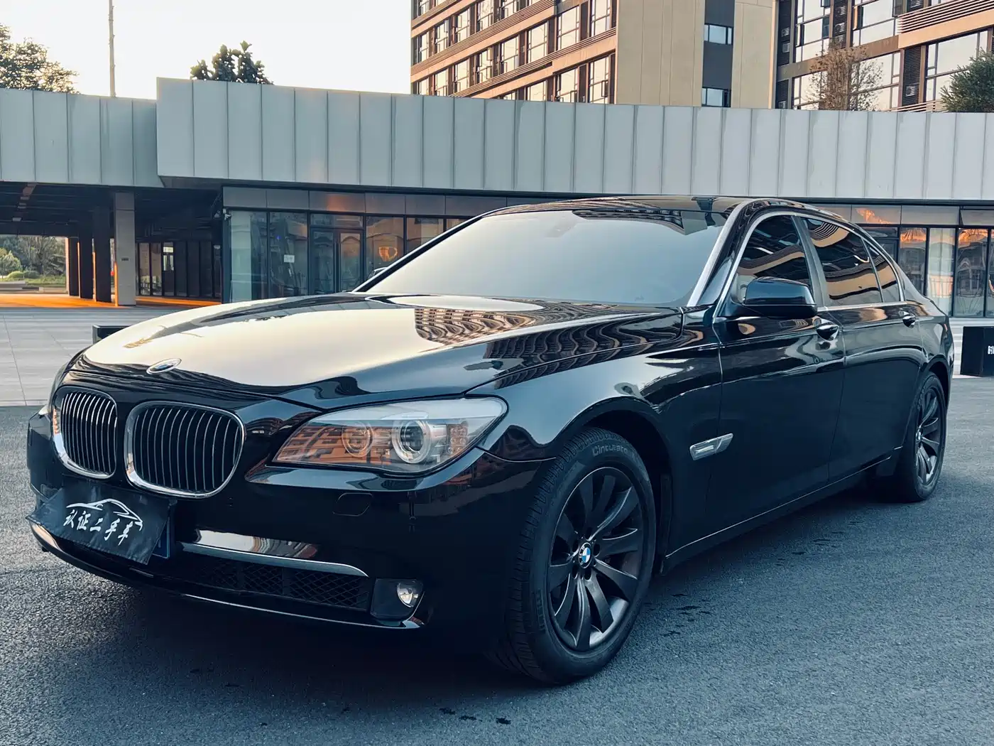 BMW 7 Series 2009 Model 740Li Leading Edition
