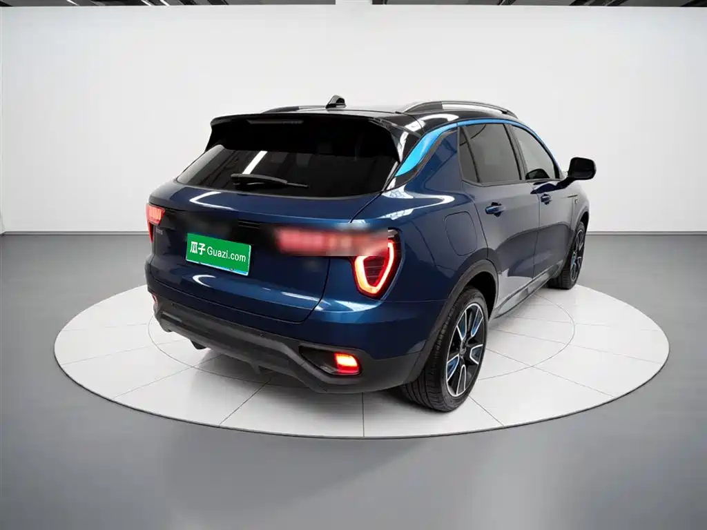 Lynk & Co 01 2017 2.0T 2WD Pro Shine Edition фото 7