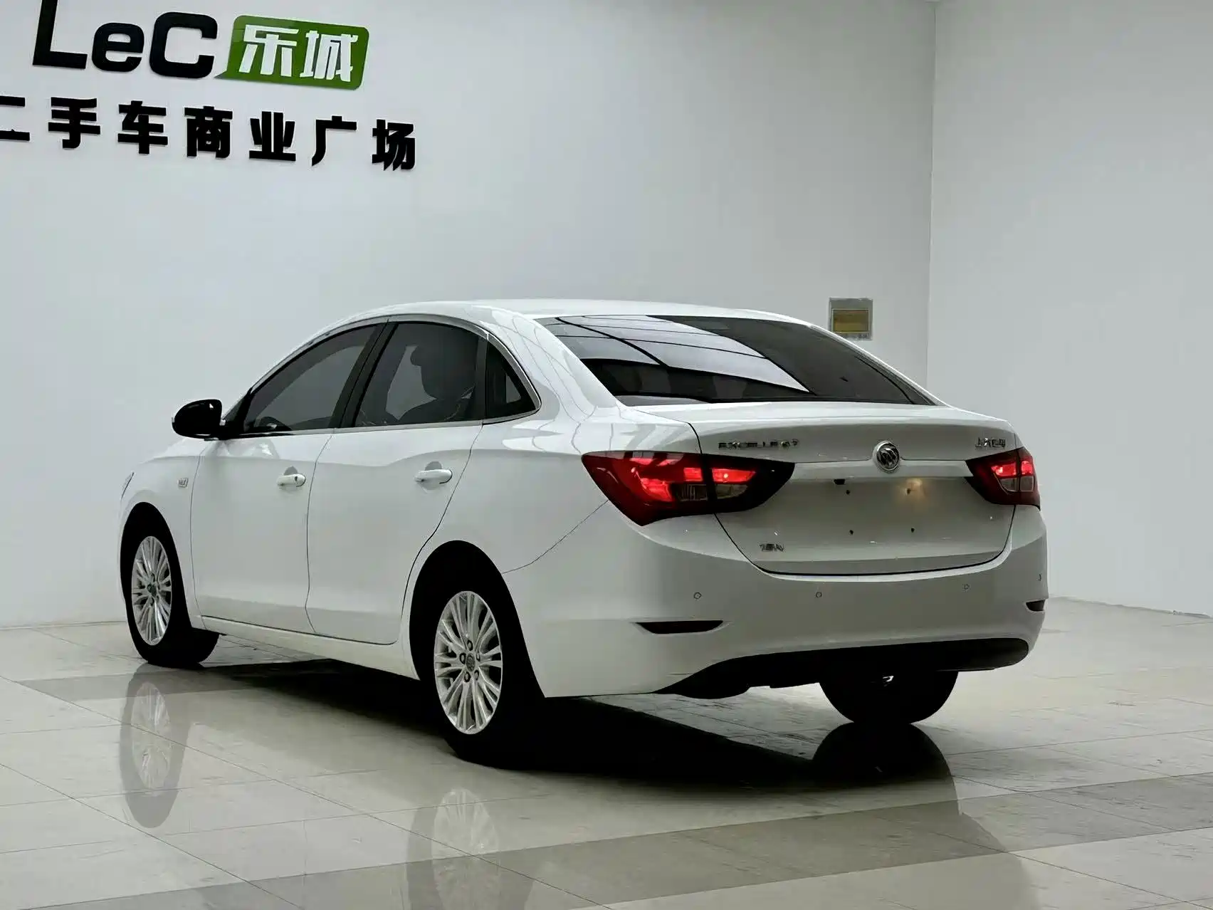 Фото 15 - Buick Excelle