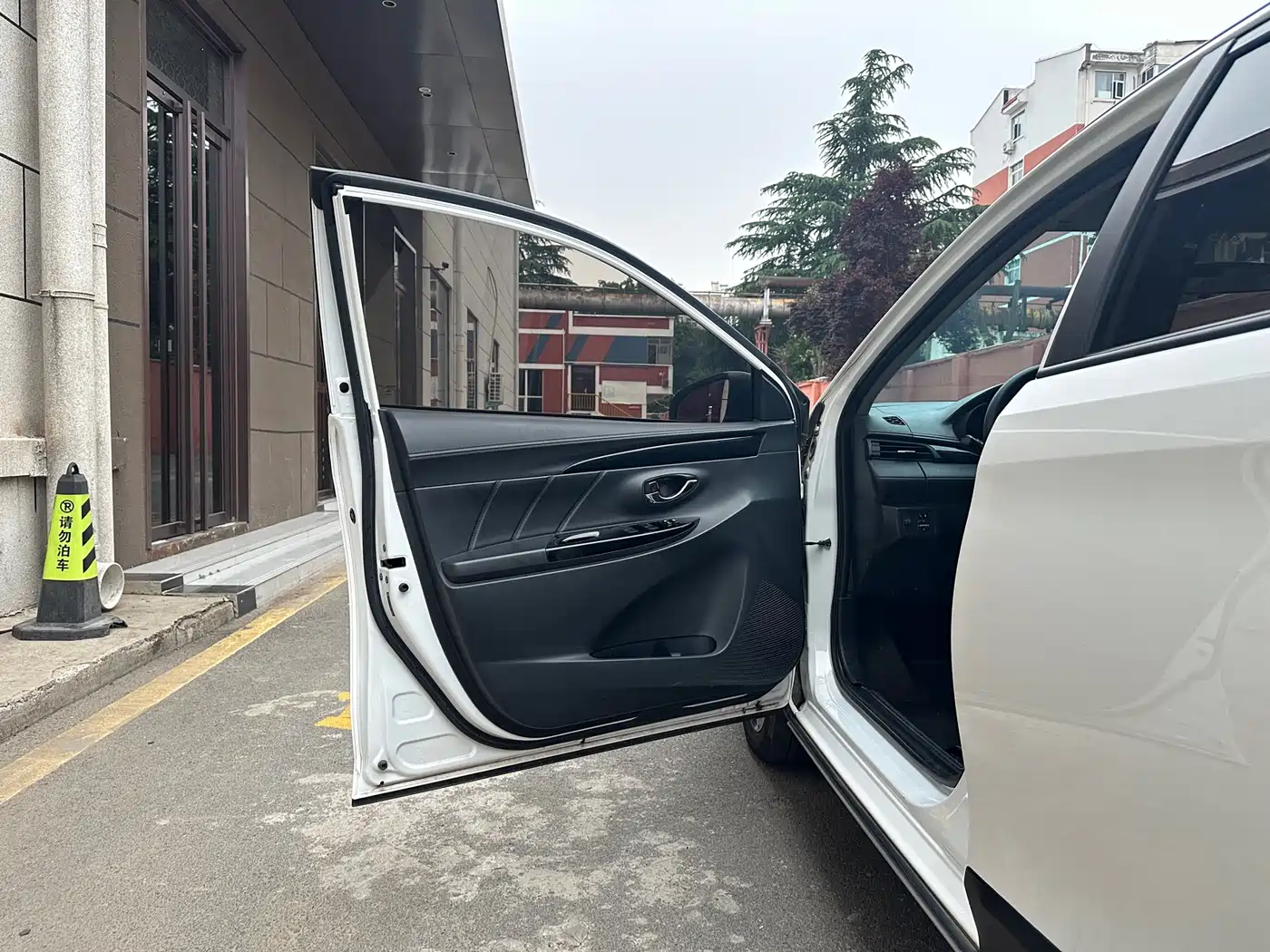 Toyota YARiS L Zhi Xuan 2022 Zhi Xuan X 1.5L CVT Luxury PLUS Edition фото 17