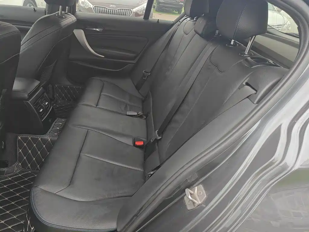 Фото 17 - BMW 1 Series (Import)
