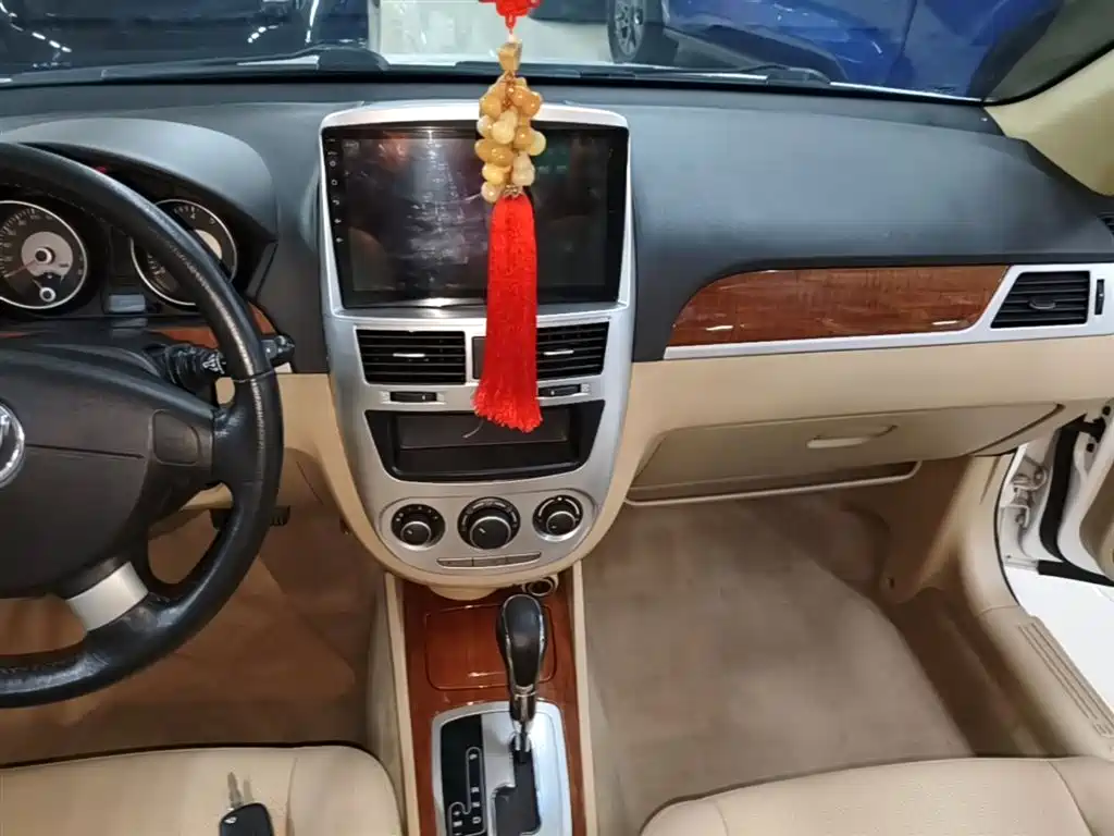 Buick Excelle 2013 1.5L Automatic Exclusive фото 13