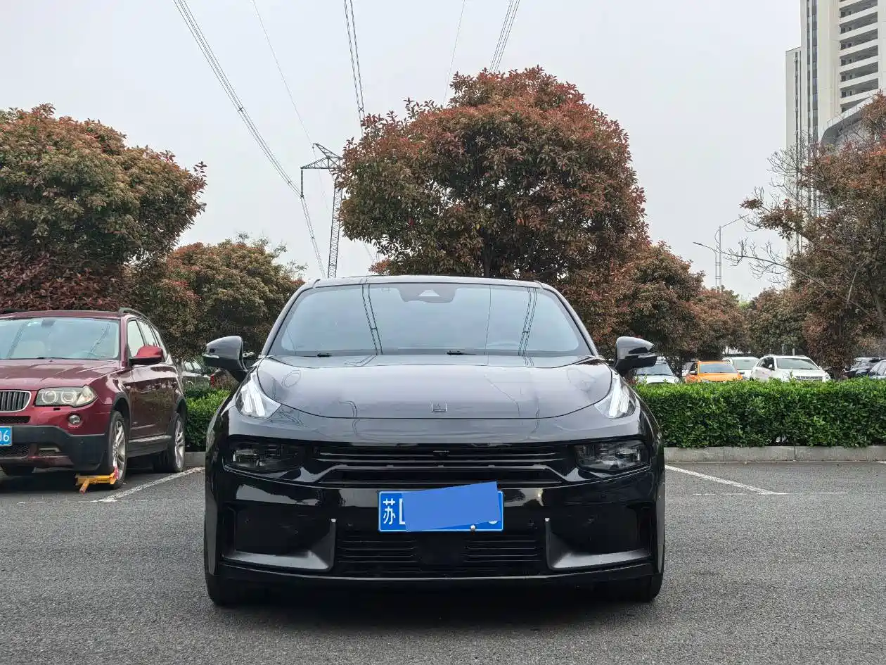Lynk & Co 03 2022 03+ 2.0TD Auto Wind Rider Edition фото 2