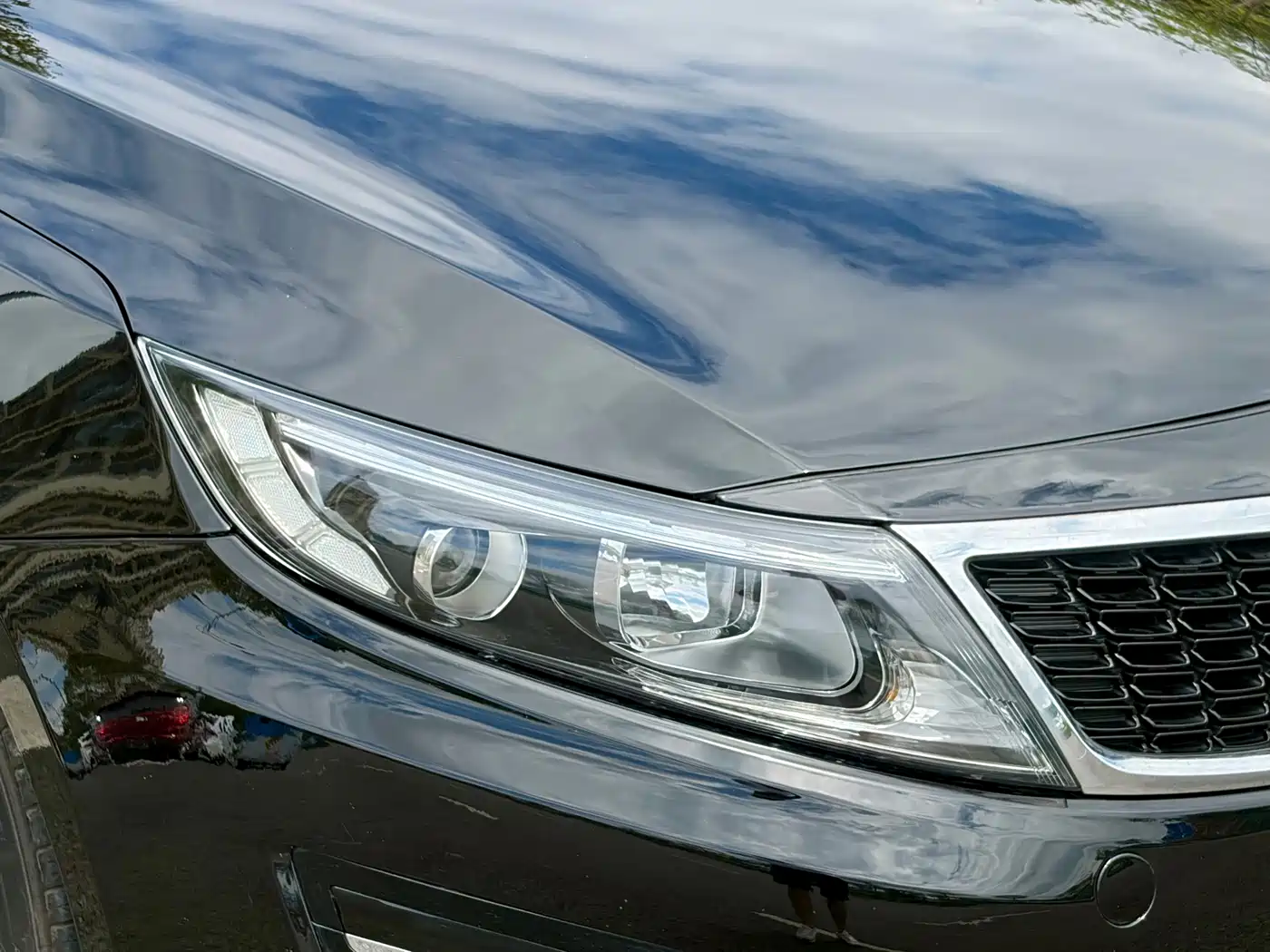 Photo 8 - Kia K5