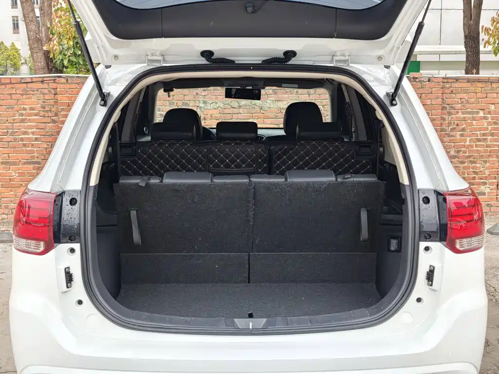 صورة 10 - Mitsubishi Outlander