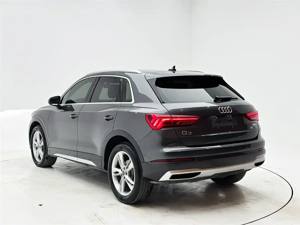 Audi Q3 2022 35 TFSI Fashion Elegance фото 4