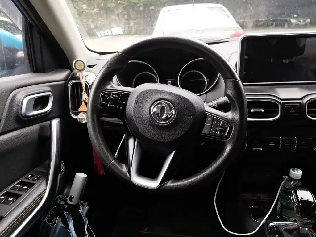 Dongfeng Aeolus Dongfeng Fengshen AX4 2019 2017 1.6L DCT Trendy