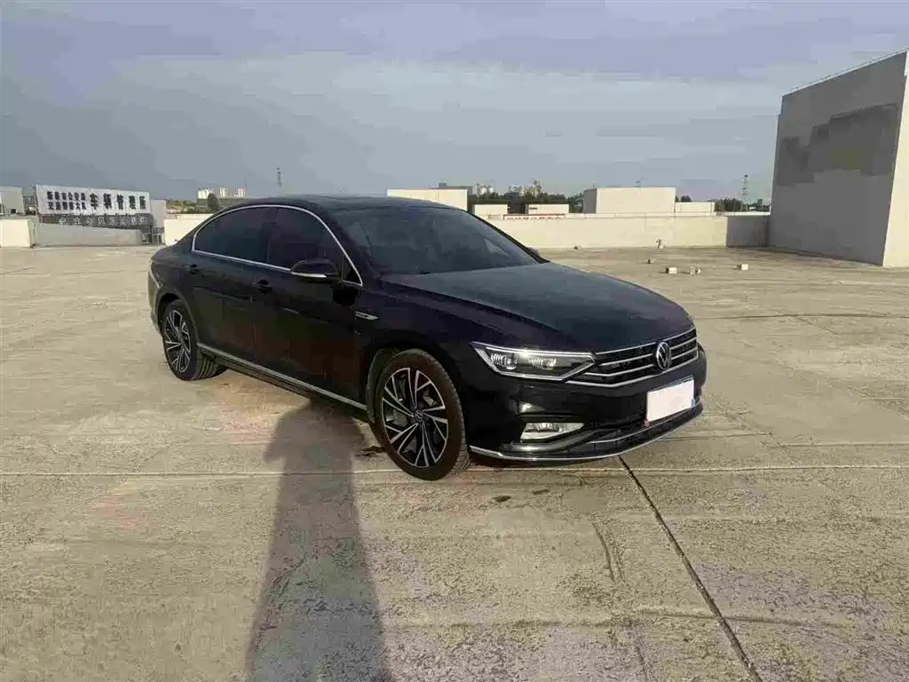 Volkswagen Magotan 2020 330TSI DSG Luxury фото 3