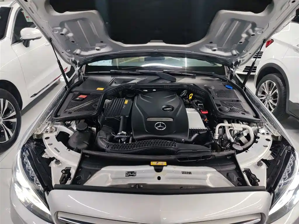 Mercedes-Benz C-Class 2015 C 200 L Sport фото 20