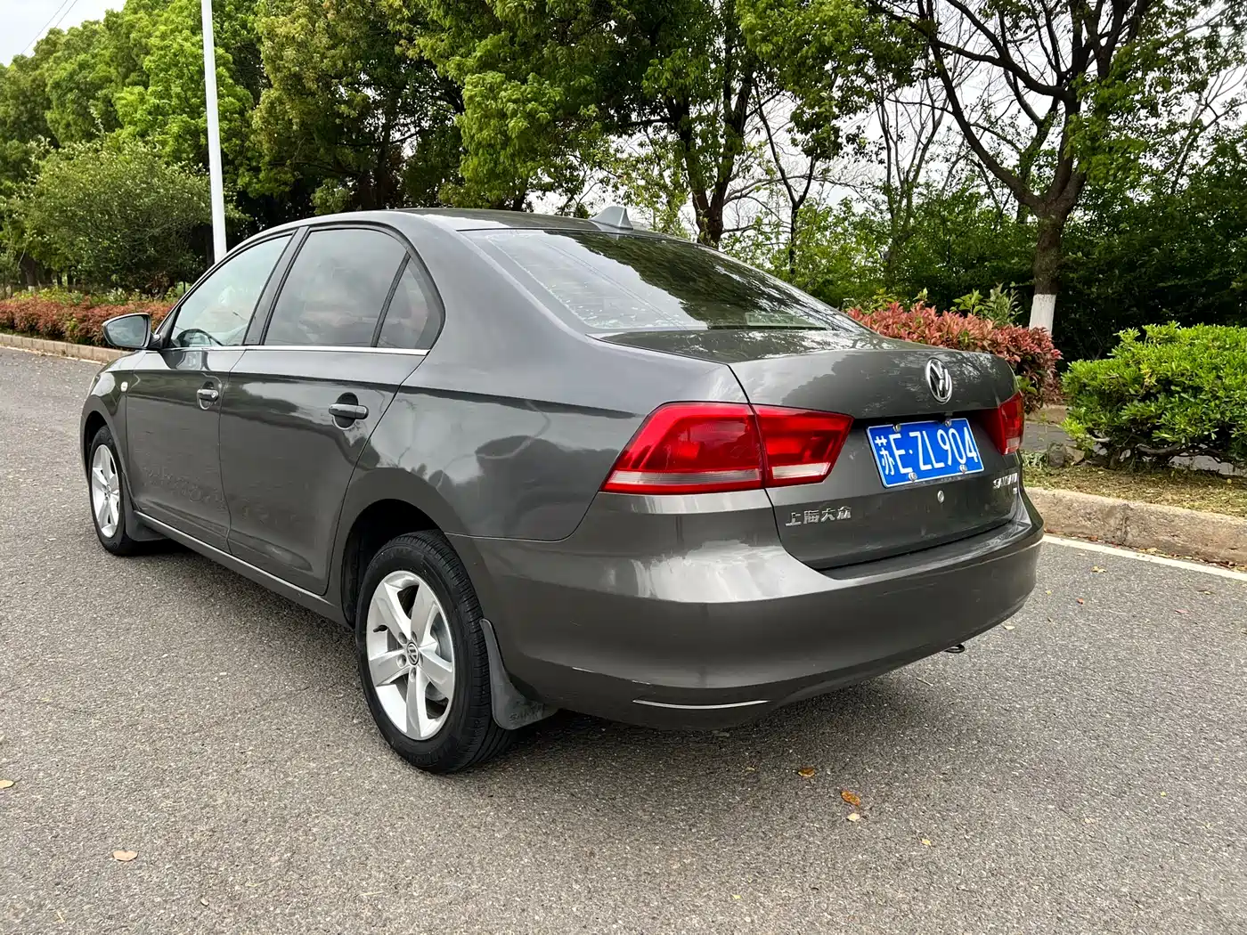 Volkswagen Santana 2013 1.6L Automatic Comfort Edition фото 4