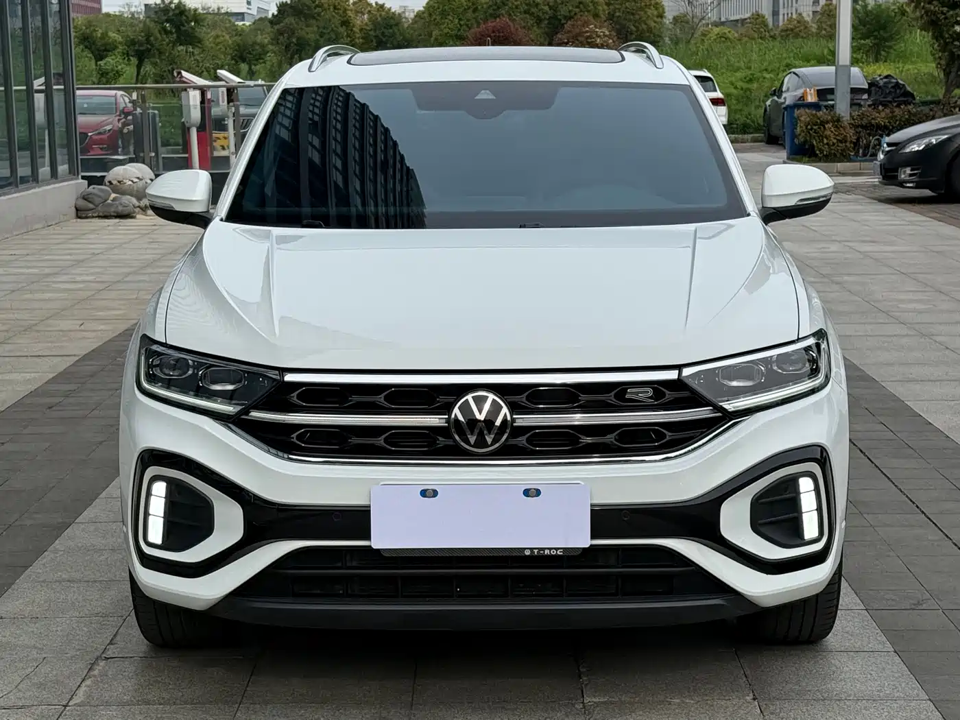 Volkswagen T-ROC 2025 300TSI DSG 2WD Dawn Edition фото 2