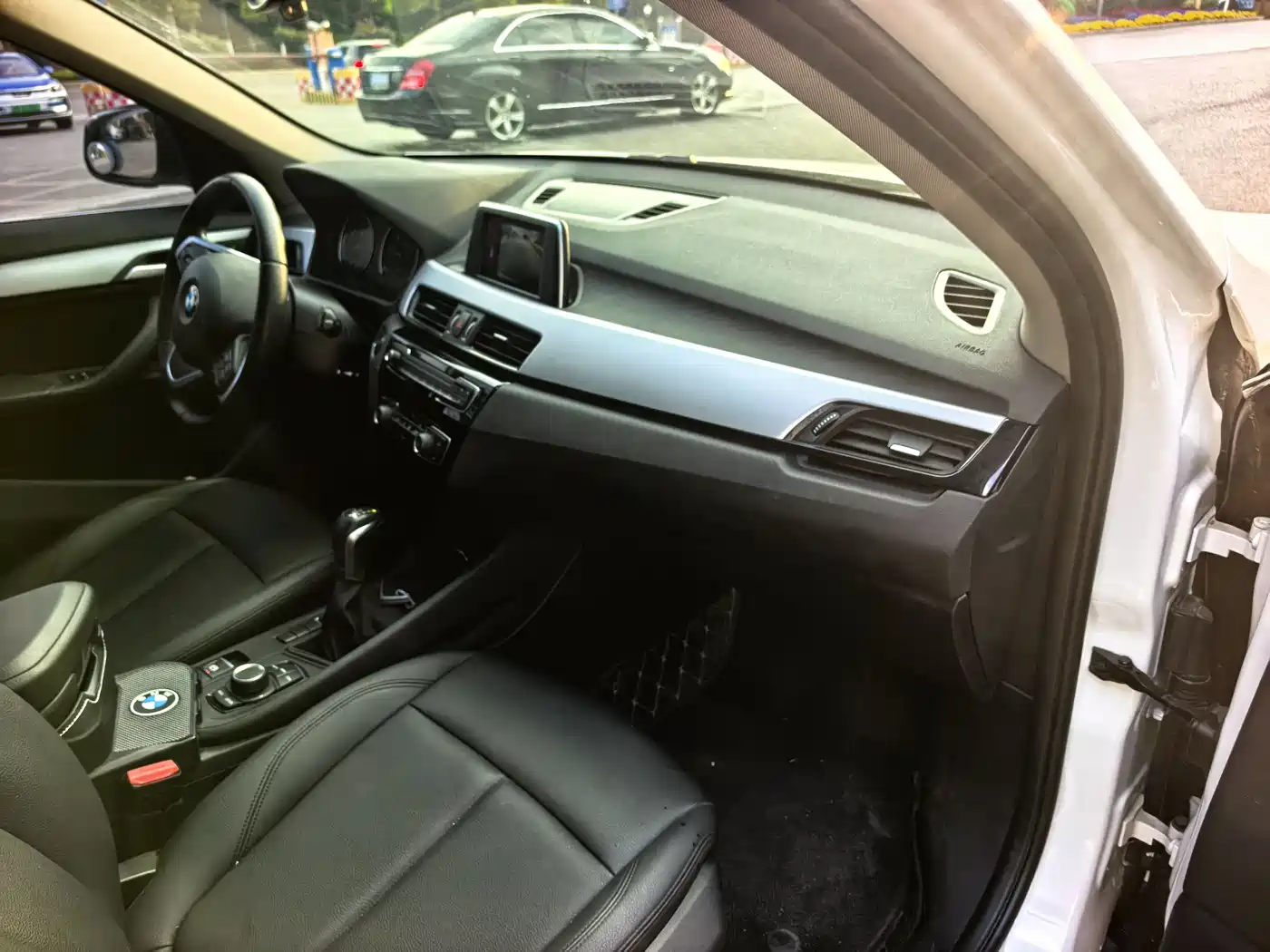 BMW X1 2018 sDrive20Li Leading Model фото 8