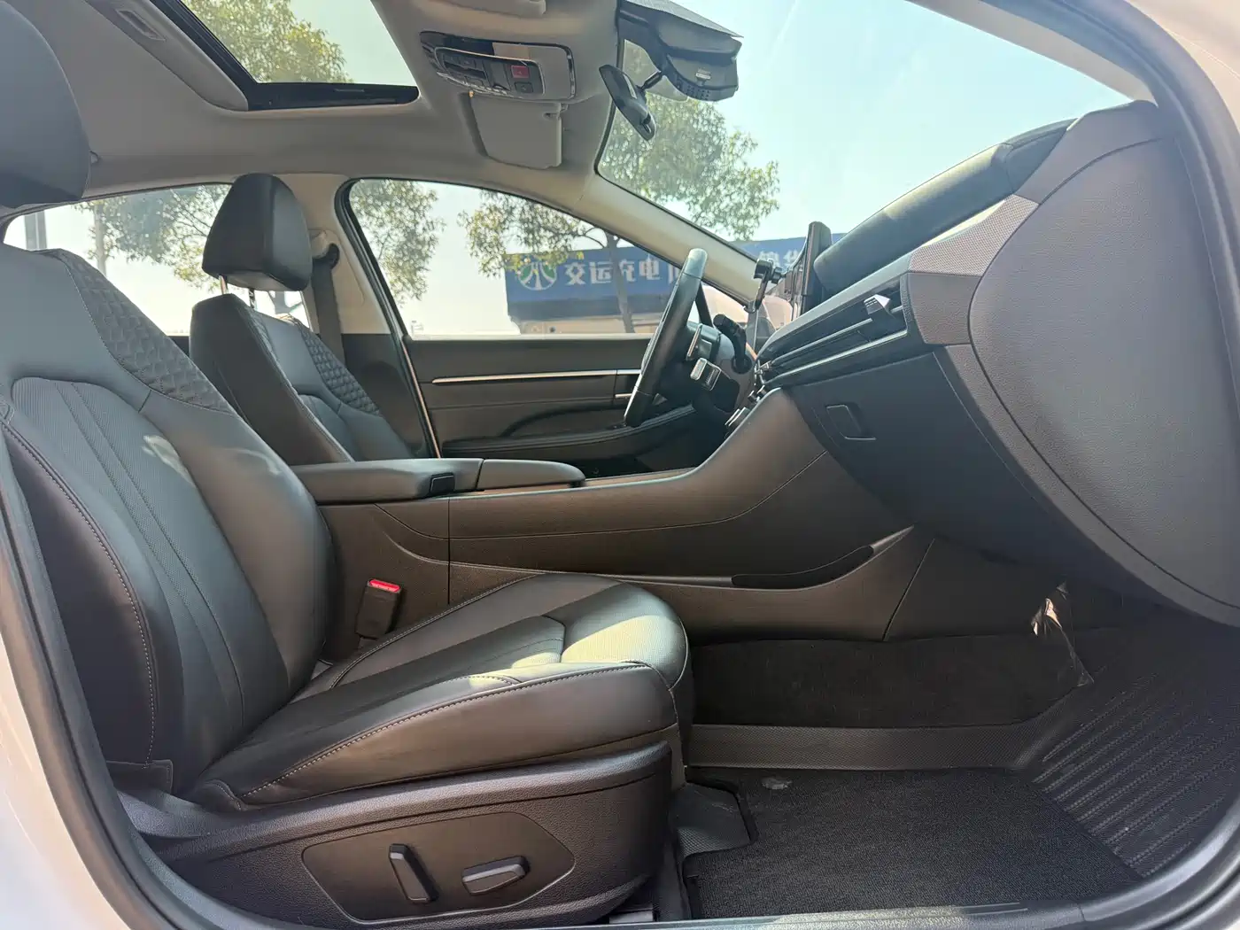 Hyundai Sonata 2024 1.5T Pro фото 20