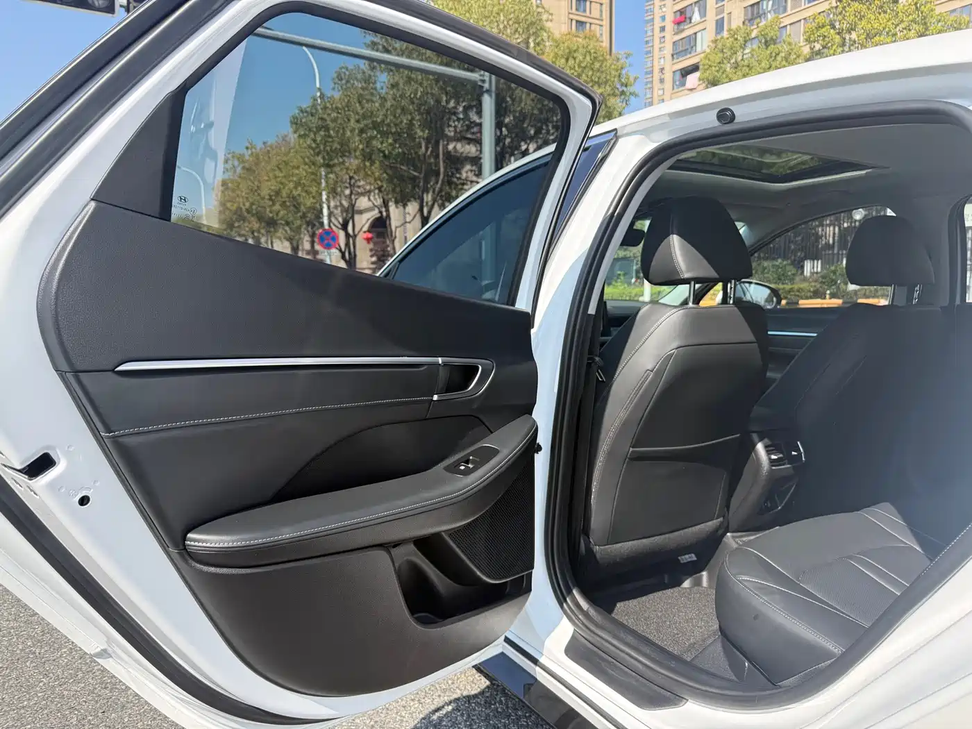 Hyundai Sonata 2024 1.5T Pro фото 26