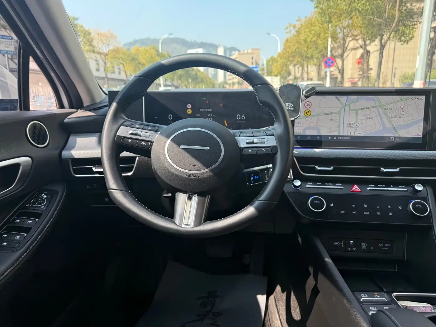 Hyundai Sonata 2024 1.5T Pro фото 30