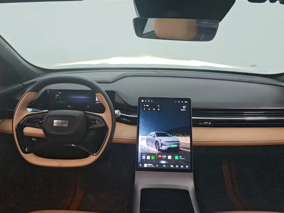 Geely Galaxy Galaxy L6 2024 125km PLUS Soaring Dragon Edition фото 12