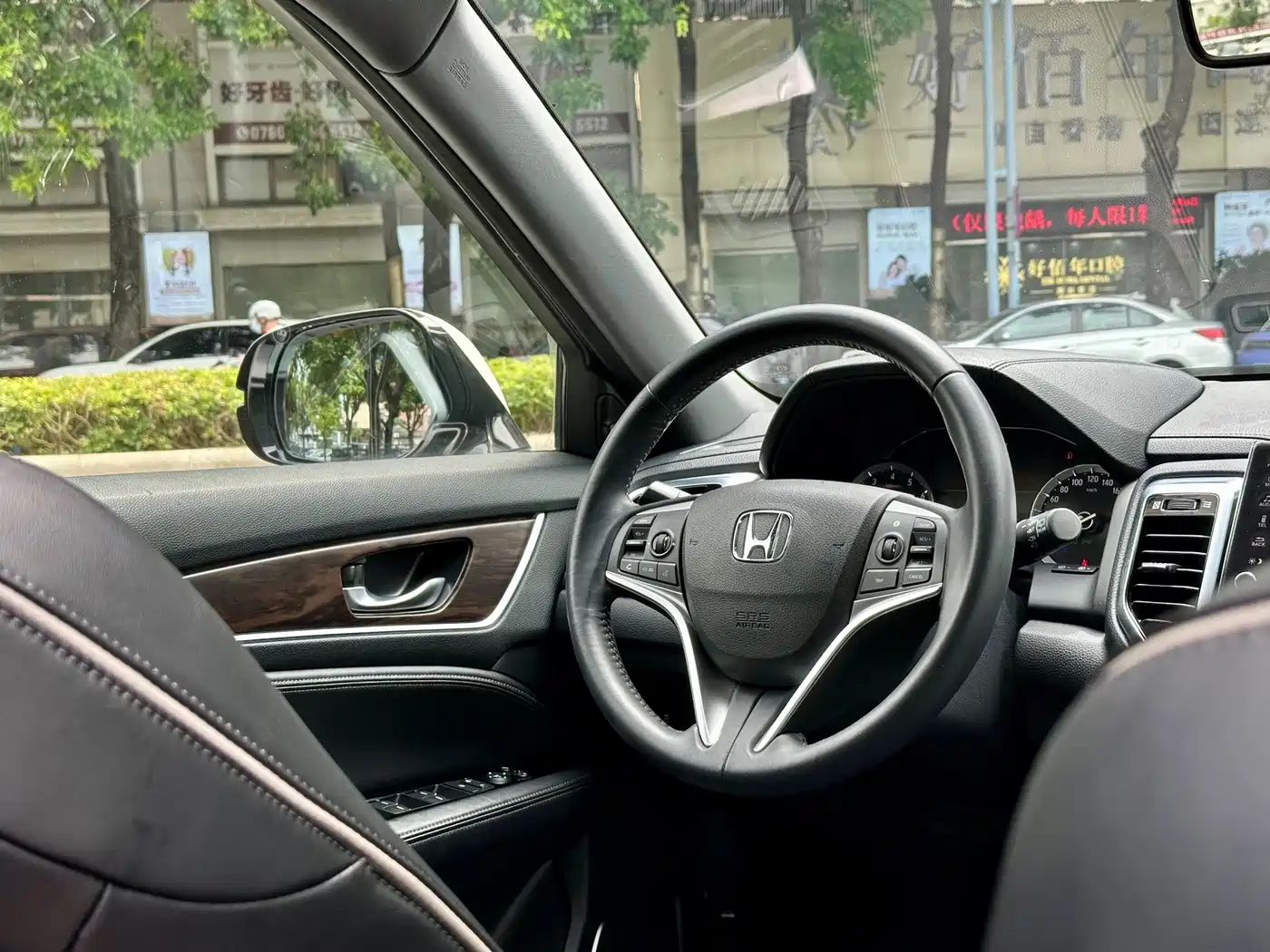 Honda UR-V 2017 2017 240TURBO 2WD Luxury Edition China V