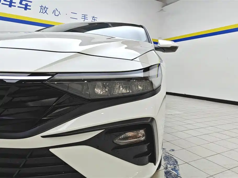 Hyundai Elantra 2023 1.5L CVT GLX Elite Edition фото 5