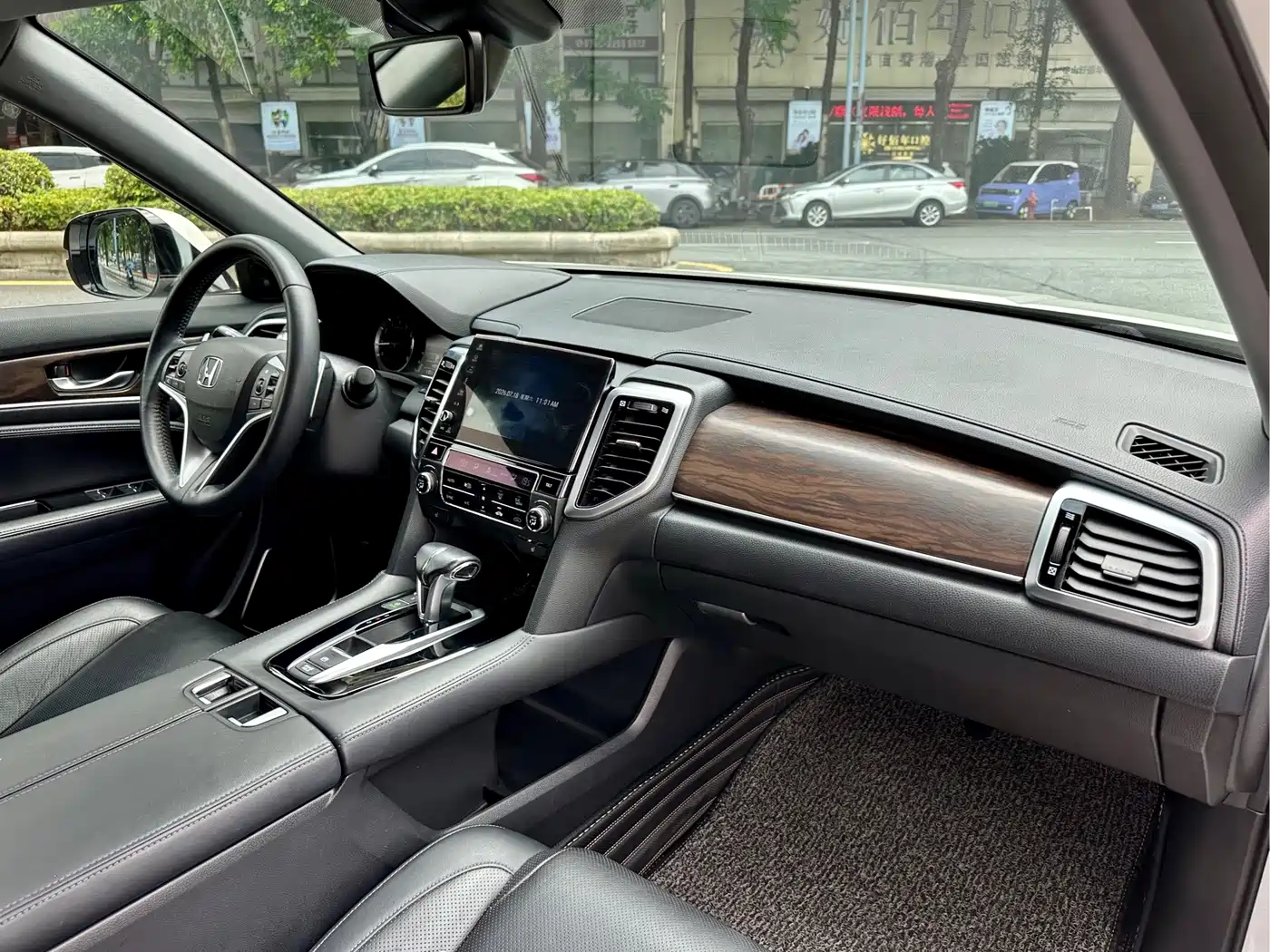 Honda UR-V 2017 2017 240TURBO 2WD Luxury Edition China V