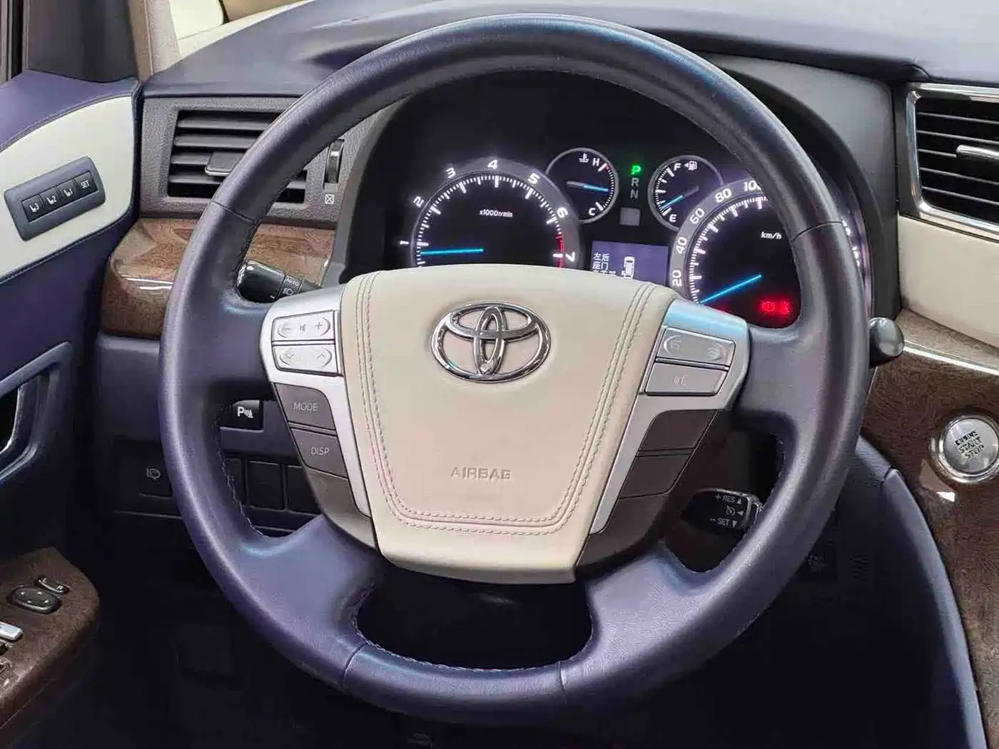 Toyota Alphard 2012 3.5L Luxury Edition фото 21