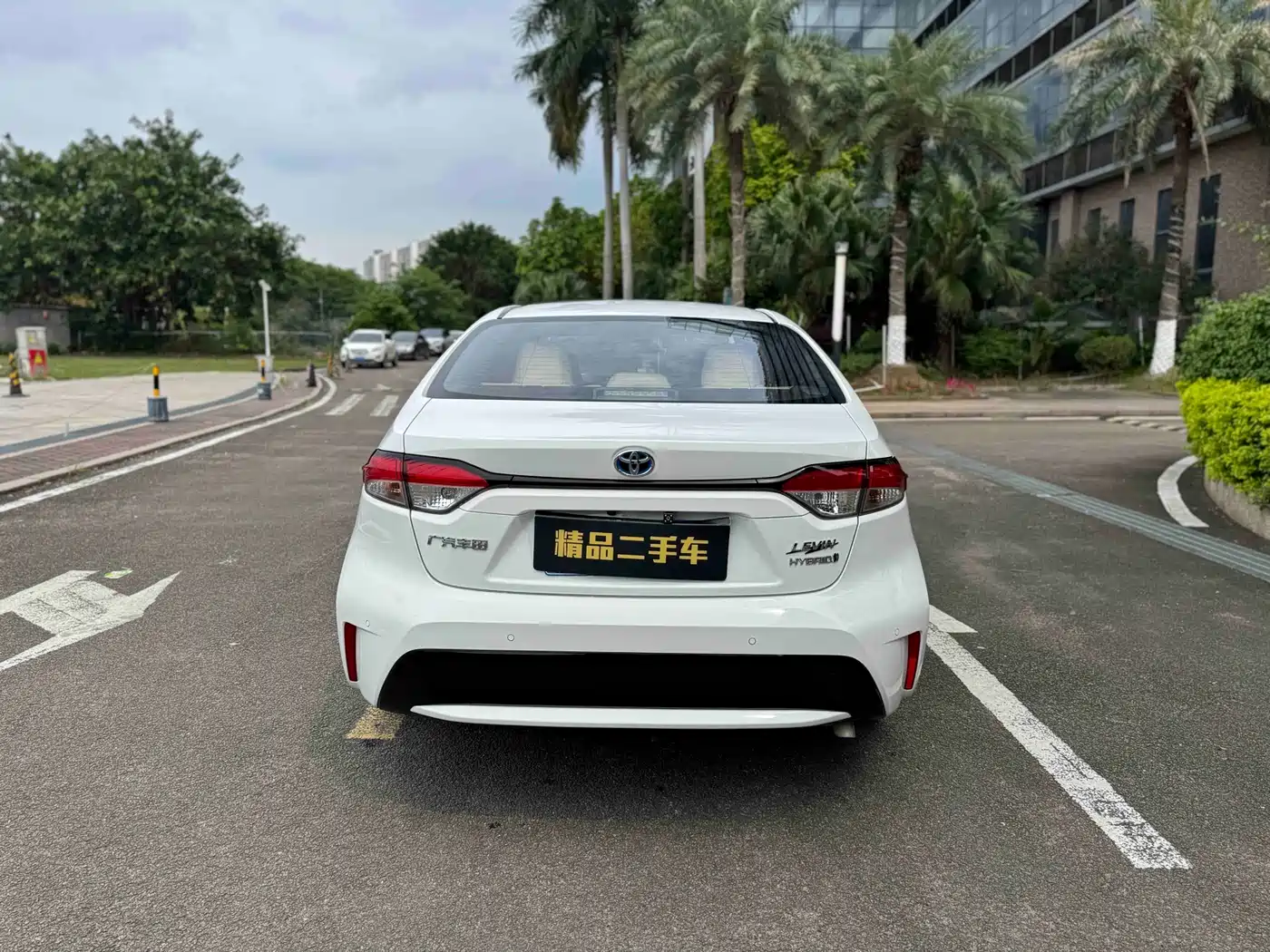Toyota Levin 2021 Dual Engine 1.8H E-CVT Luxury Edition фото 14