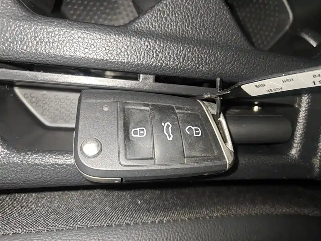 Volkswagen Lavida 2024 Model 300TSI DSG Starlight Leading Edition фото 9