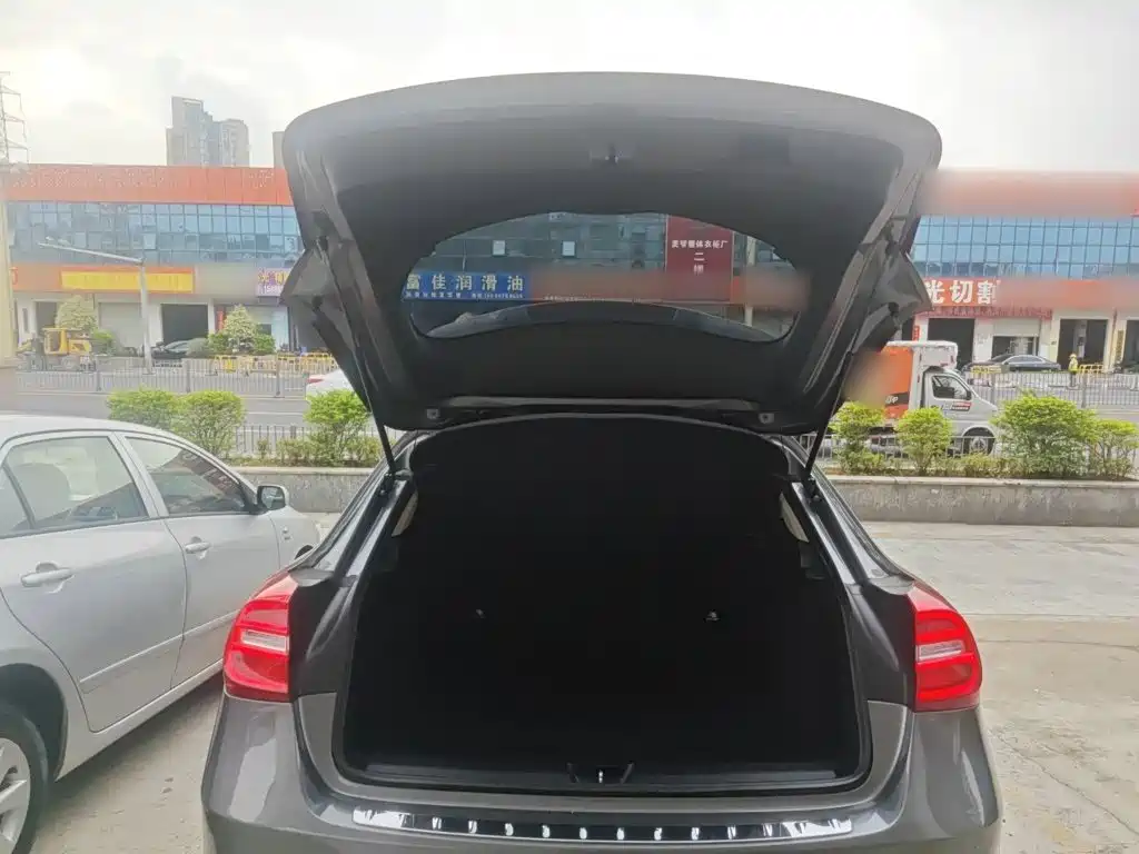 Mercedes-Benz GLA 2015 2015 GLA 200 Fashion