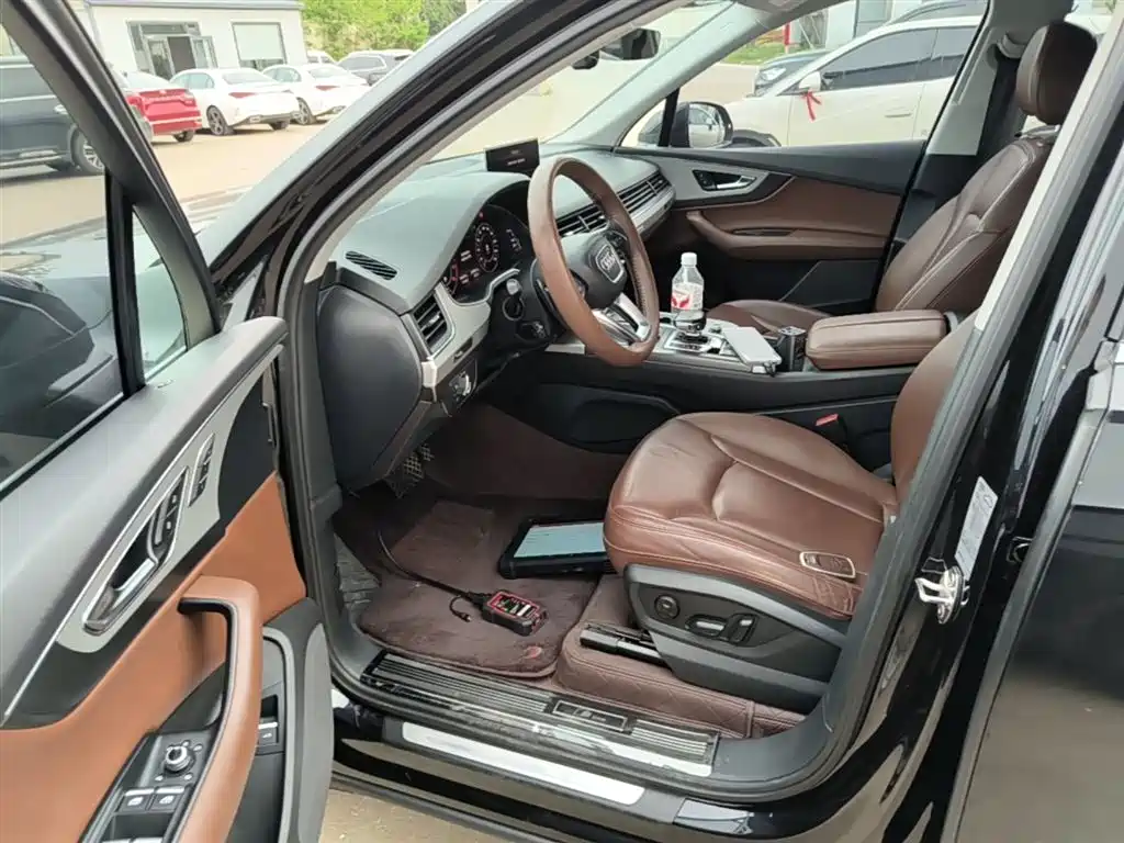 Audi Q7 2019 45 TFSI Comfort фото 16