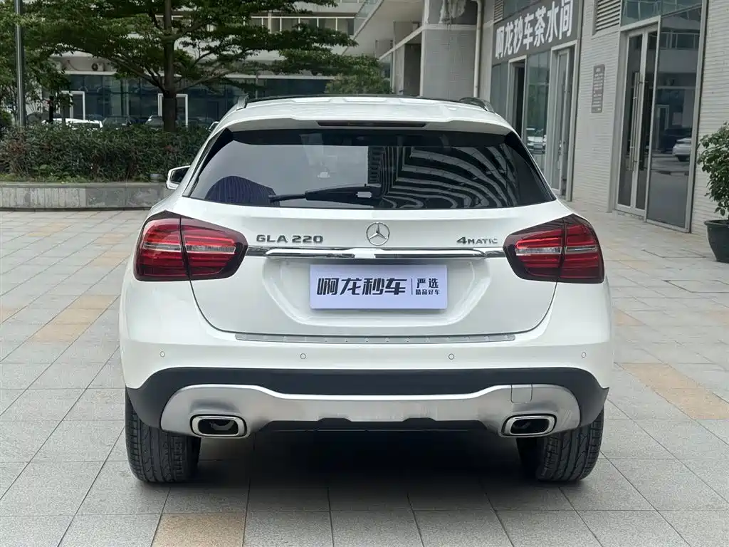 Mercedes-Benz GLA 2017 GLA 220 4MATIC Fashion фото 13