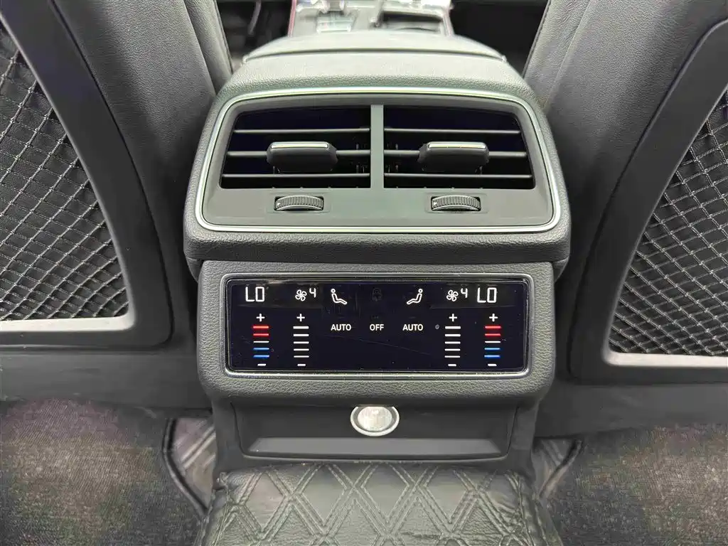 Audi A6L 2021 45 TFSI Exclusive Sport фото 11