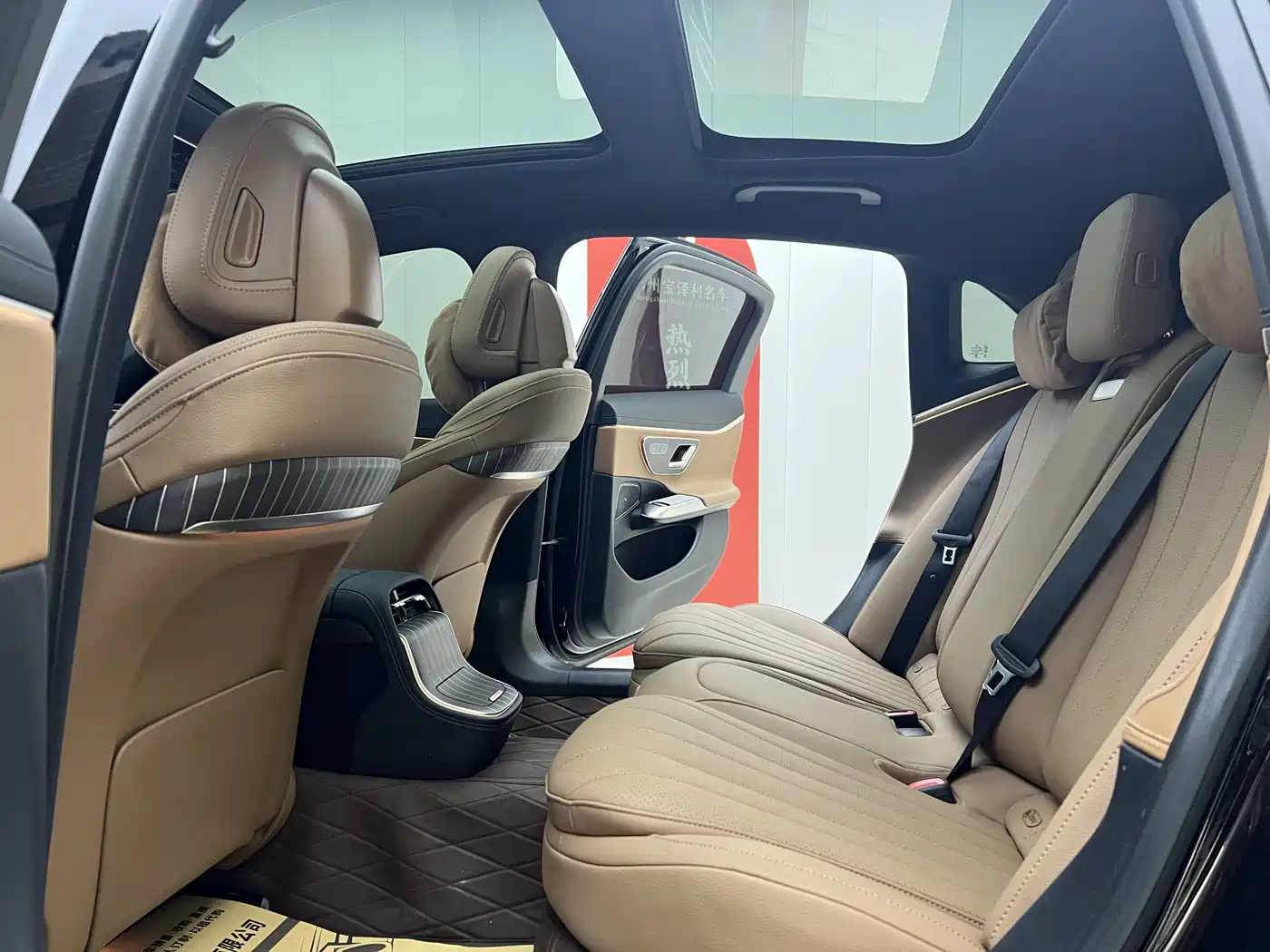 Mercedes-Benz E-Class New Energy 2024 E 350 e L Plug-in Hybrid Sedan фото 15