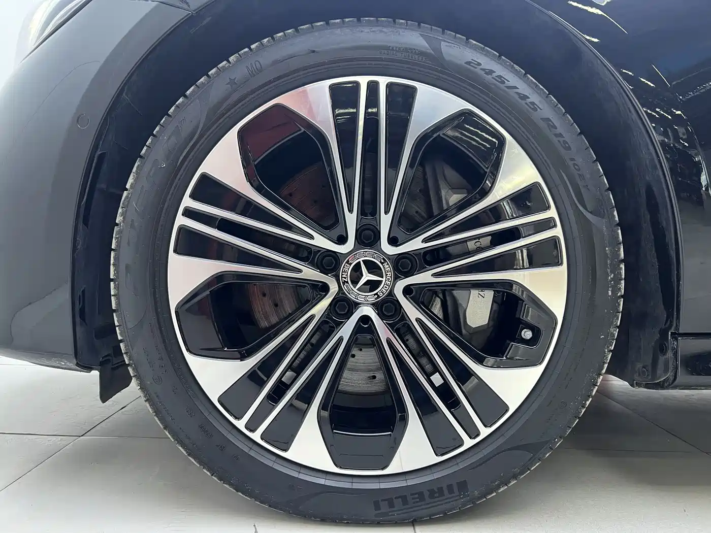 Mercedes-Benz E-Class New Energy 2024 E 350 e L Plug-in Hybrid Sedan фото 18