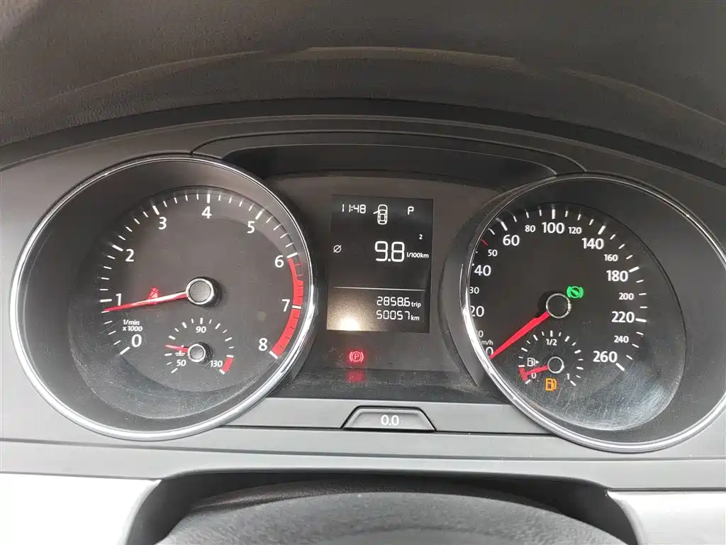 Volkswagen Lamando 2015 230TSI DSG Style фото 12