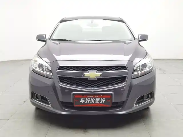Chevrolet Malibu 2012 2.0L Automatic Luxury Edition — фото 3