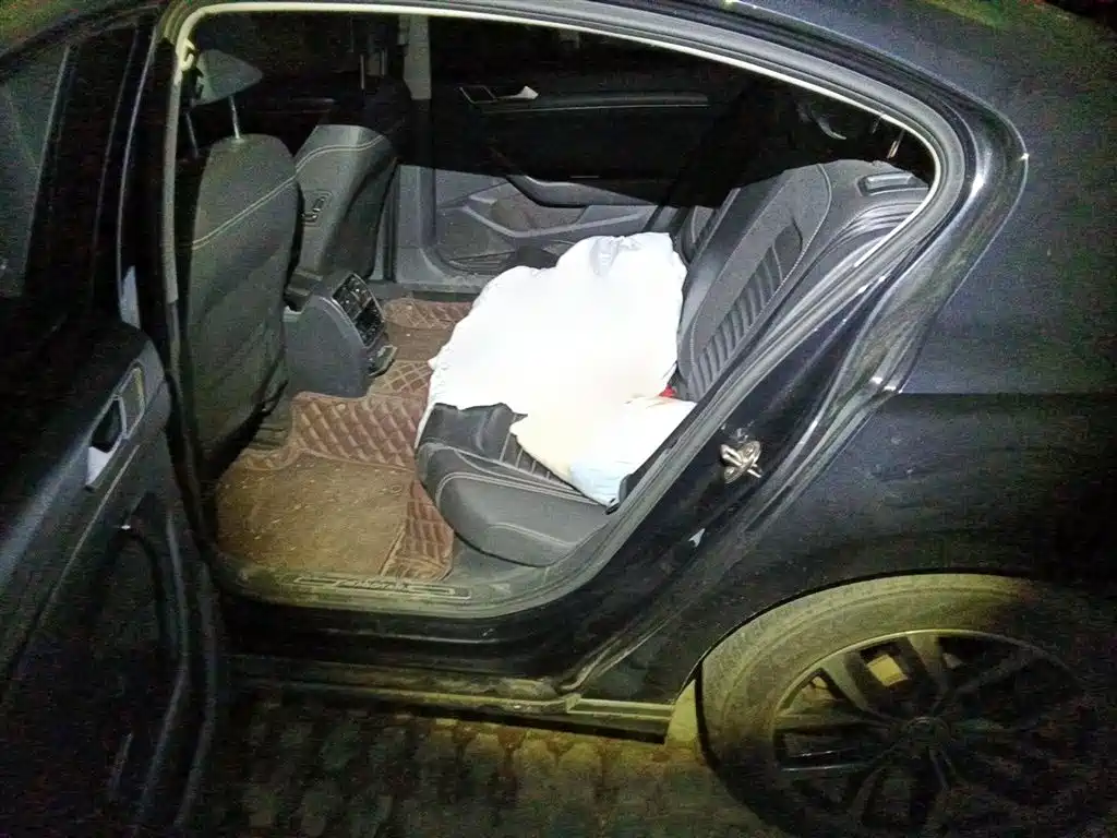 Volkswagen Magotan 2020 330TSI DSG Leading фото 15