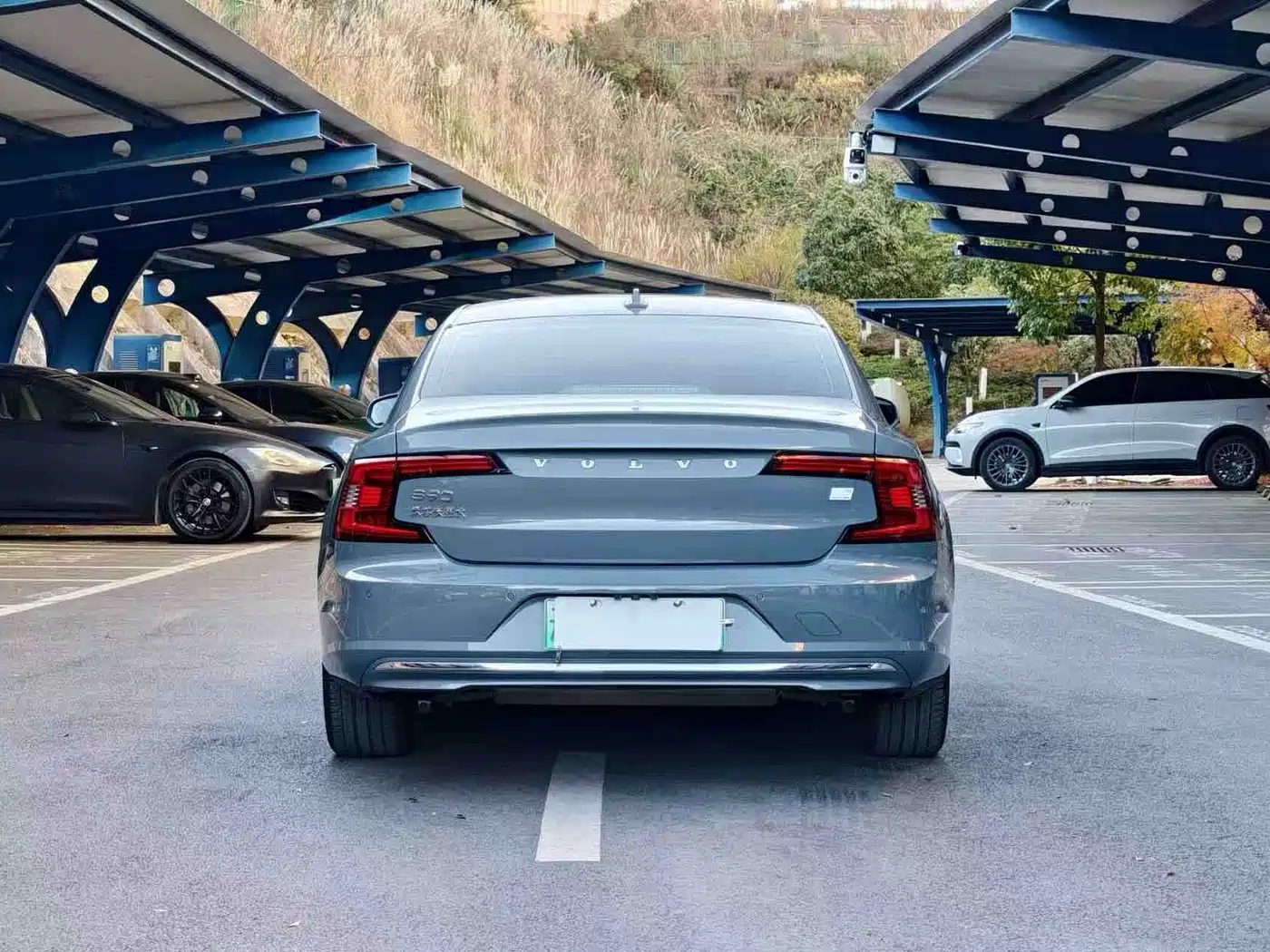 VOLVO S90 PLUG-IN HYBRID