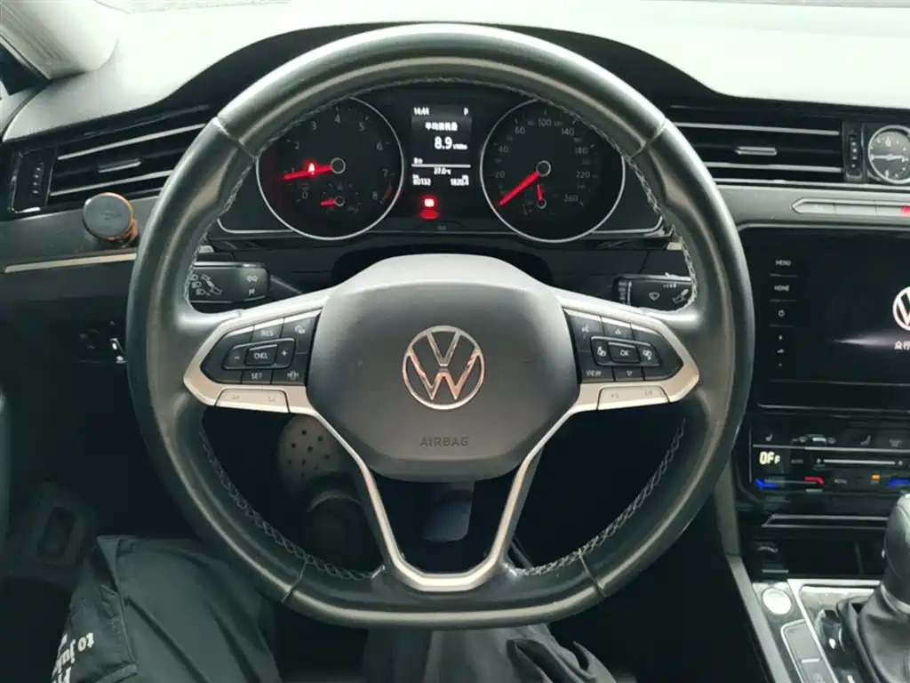 Volkswagen Magotan 2020 330TSI DSG Leading фото 11
