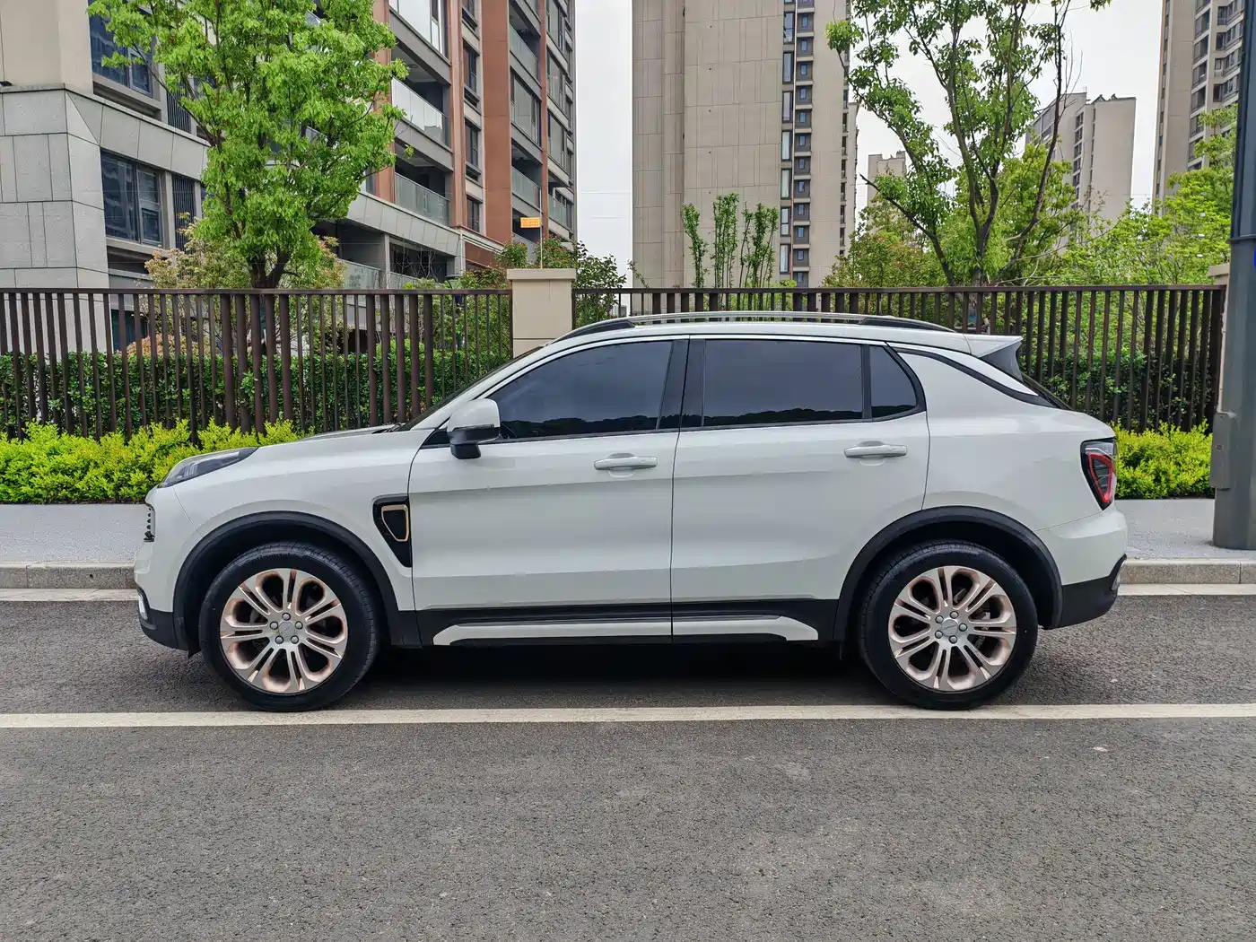 Lynk & Co 01 2017 2.0T 2WD Pro Version фото 4