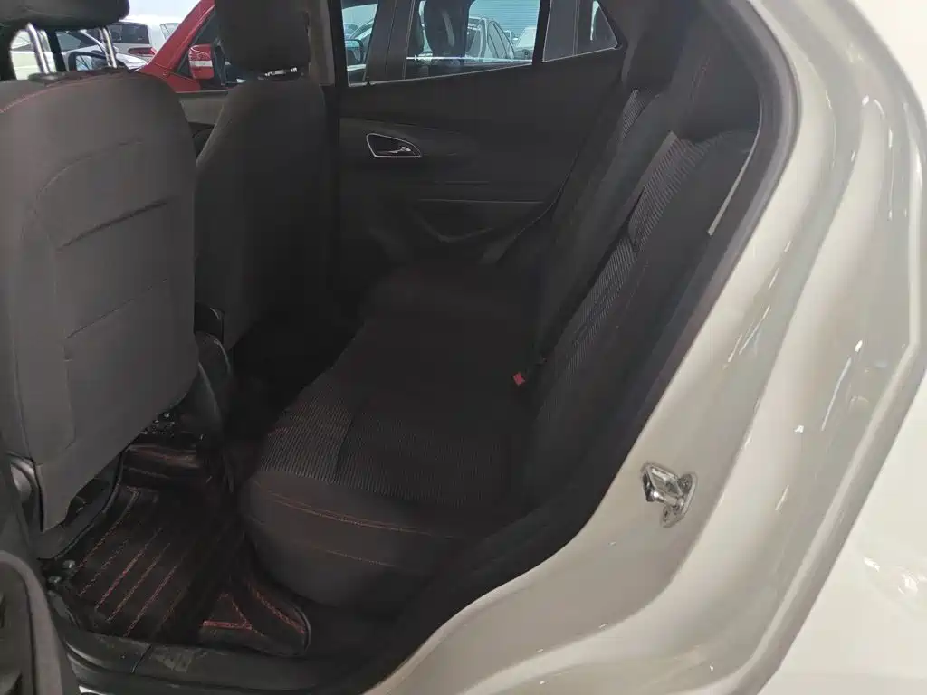 Фото 20 - Buick Encore