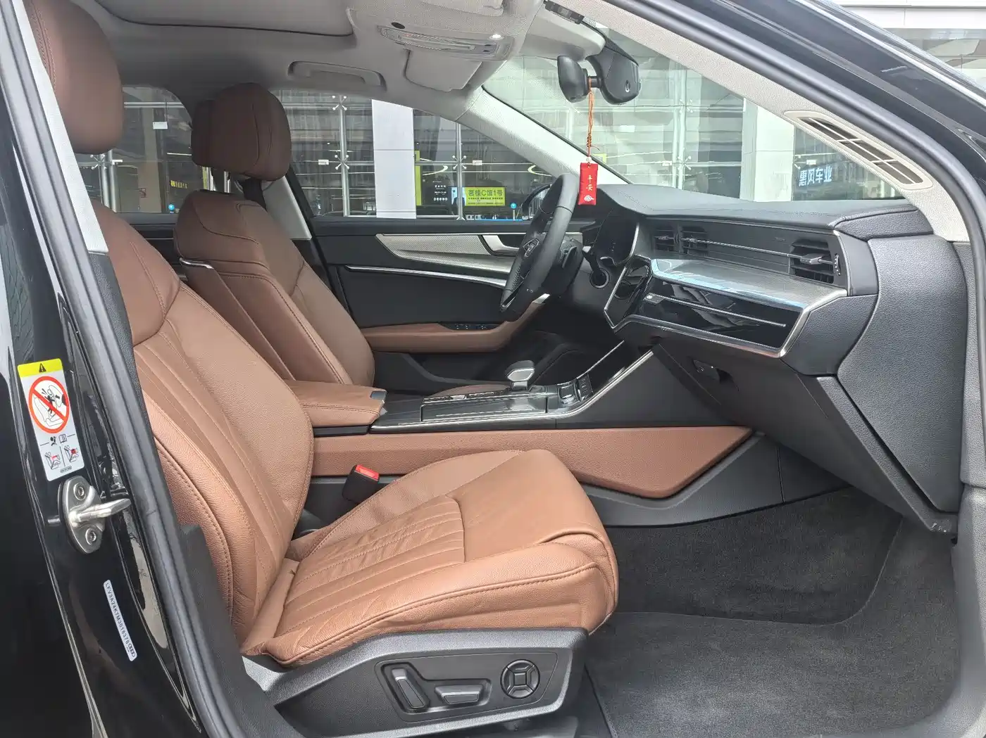 Audi A6L 2021 40 TFSI Luxury Elegance фото 13