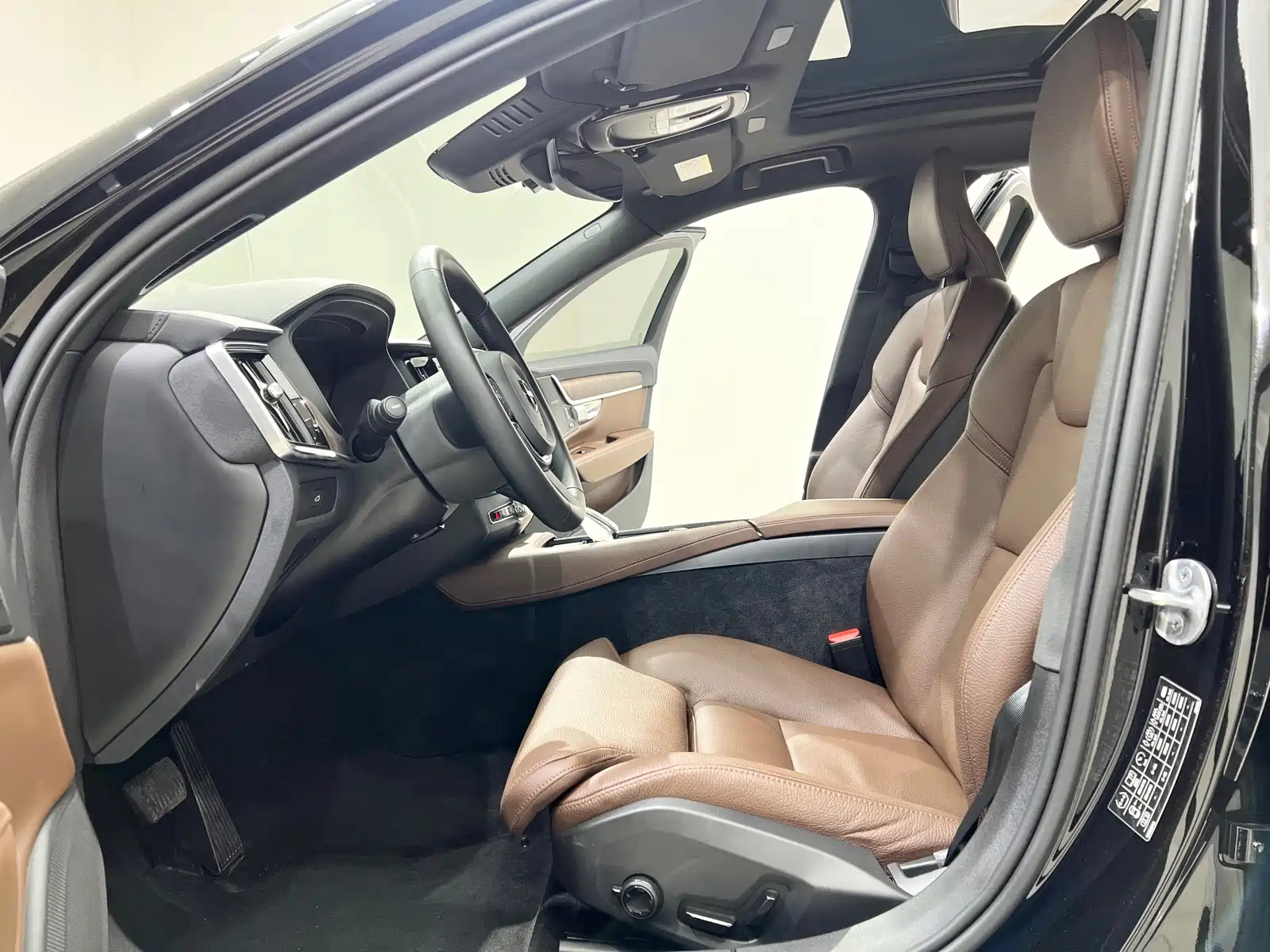 Фото 7 - Volvo S90