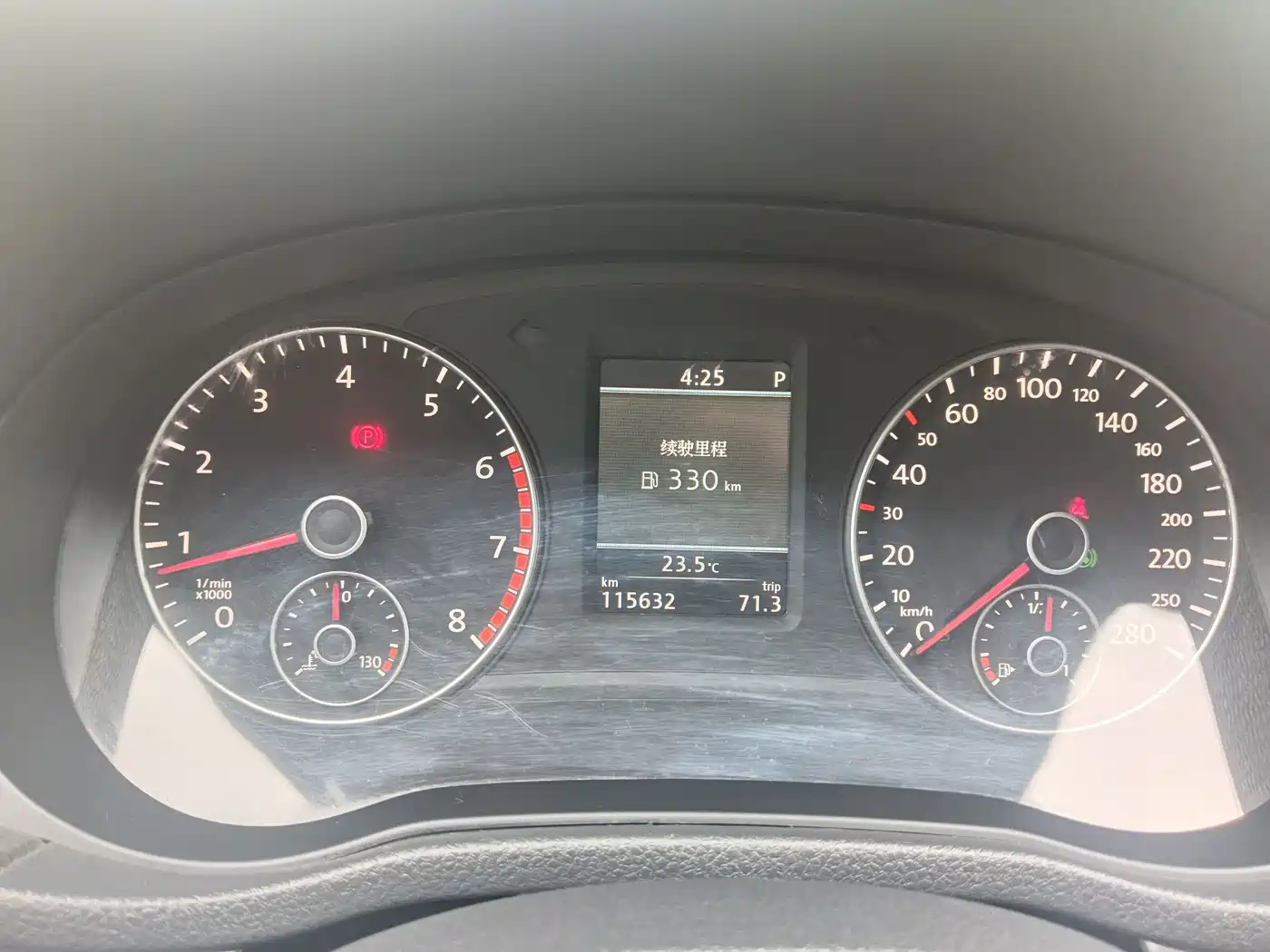 Volkswagen Passat 2014 1.8TSI DSG Executive Navigation Edition фото 20