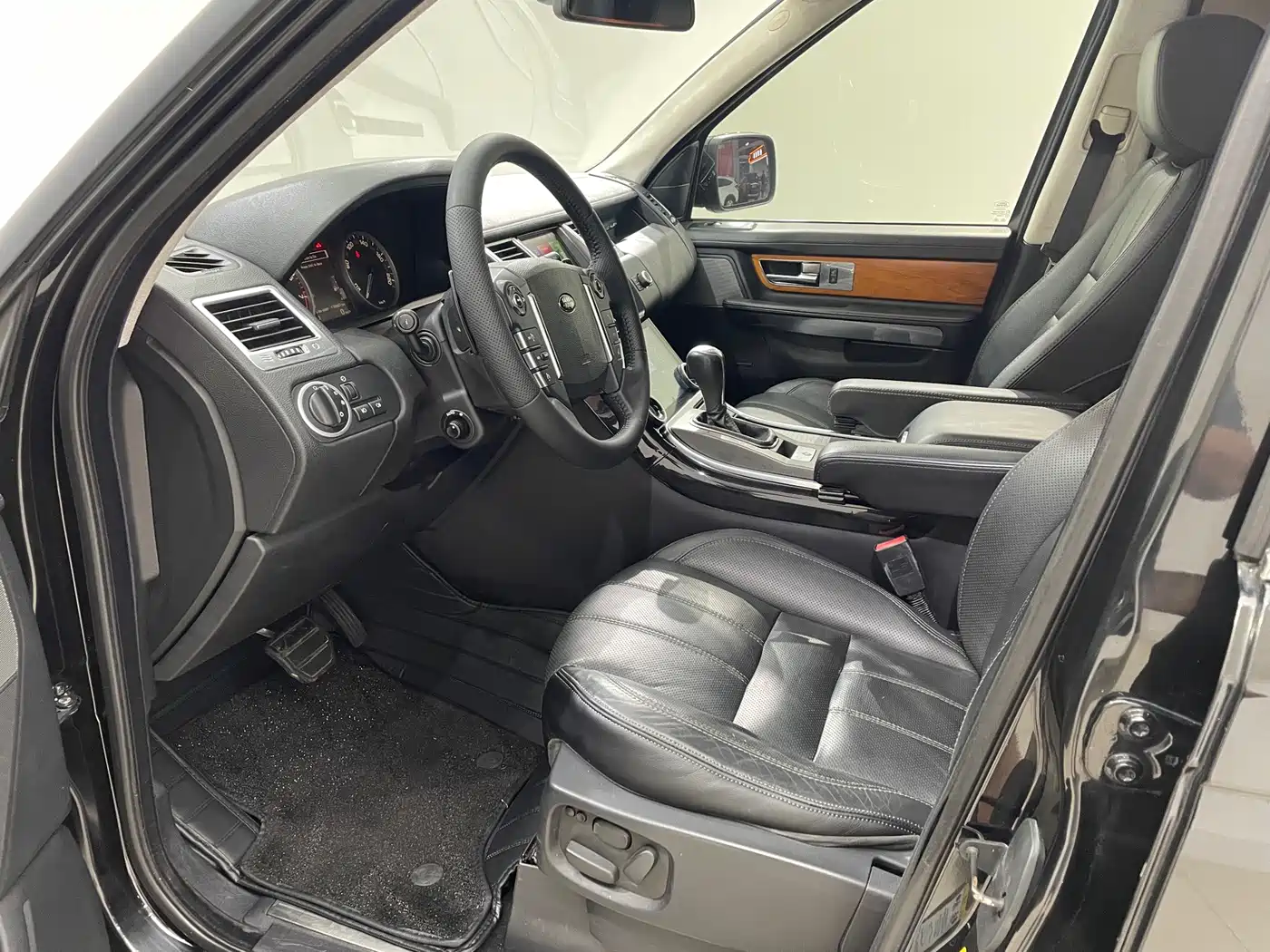 Land Rover Range Rover Sport 2011 2011 5.0 NA V8 HSE