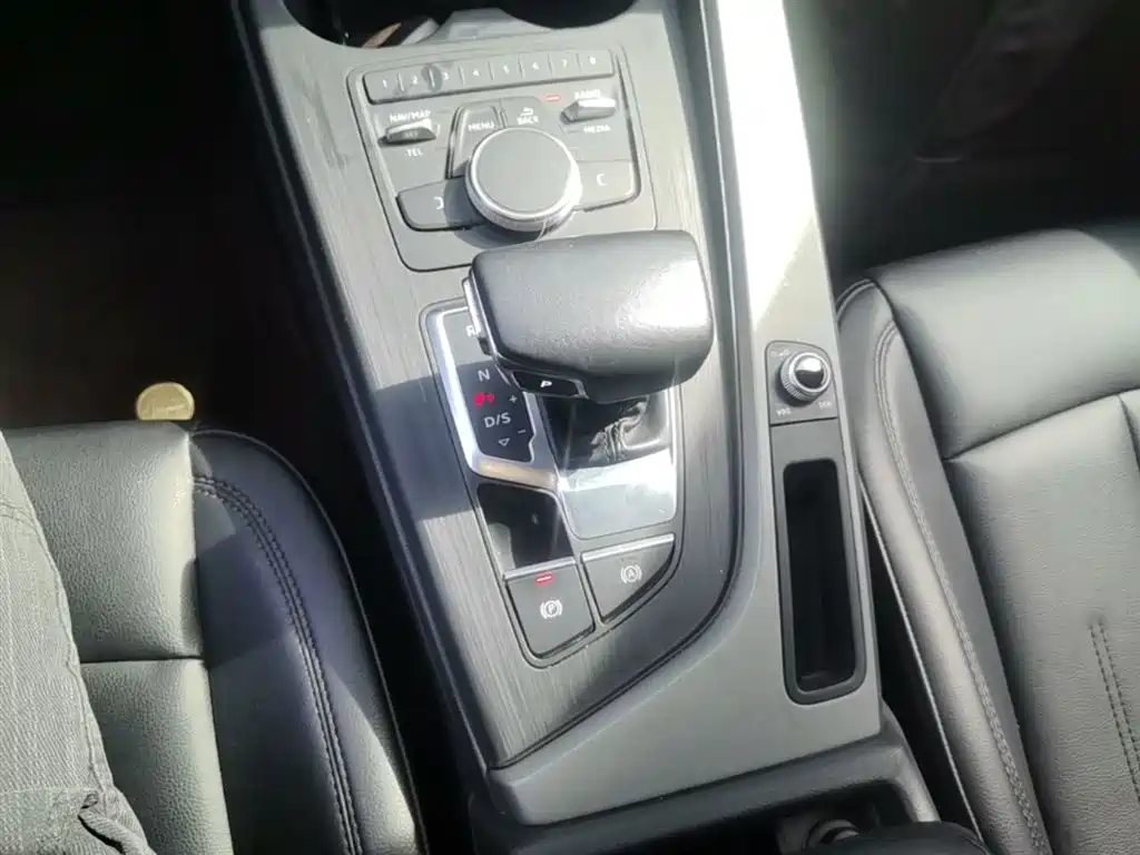Audi A4L 2018 30th Anniversary 40 TFSI Progressive фото 14