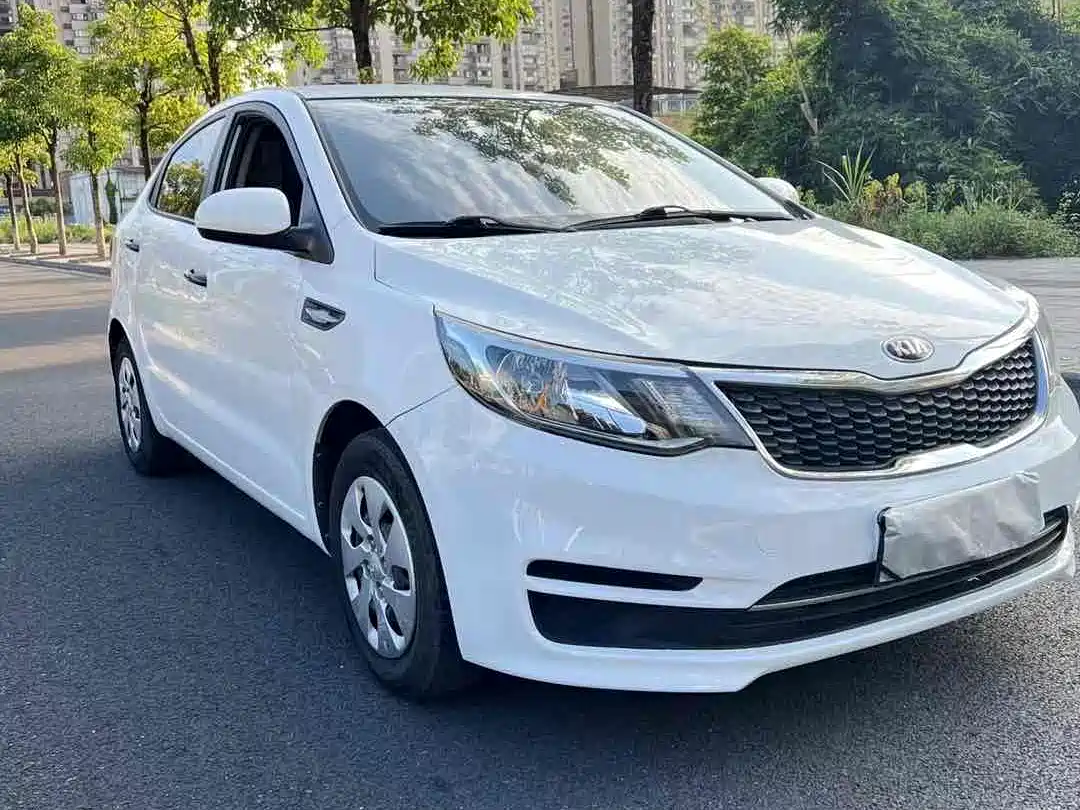 Kia K2 2017 2015 Sedan 1.4L AT GLS