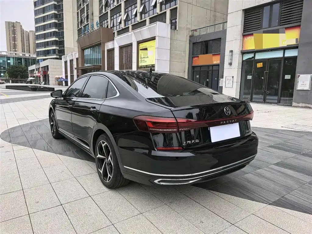 Volkswagen Passat 2024 330TSI Starlight Elite Edition фото 9