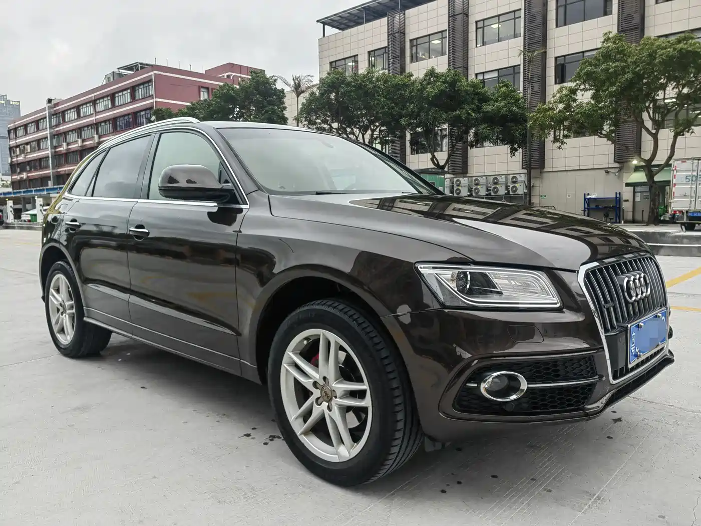 AUDI Q5