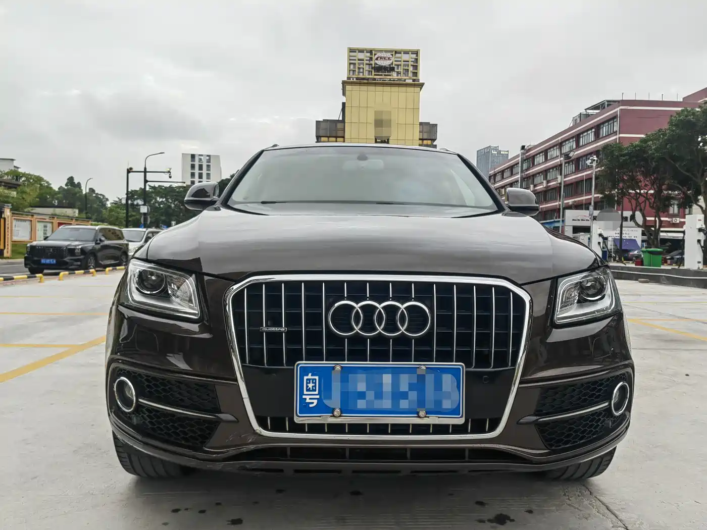 AUDI Q5