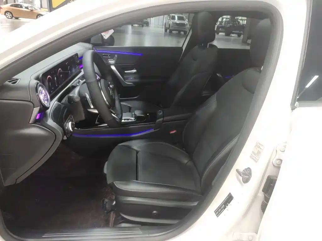 Фото 15 - Mercedes-Benz A-Class
