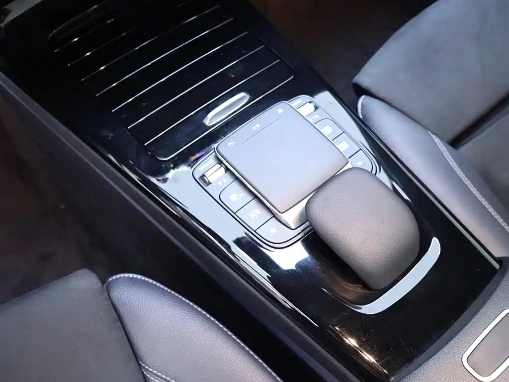 Mercedes-Benz A-Class 2022 Facelift III A 200 L Sport Sedan Fashion фото 12